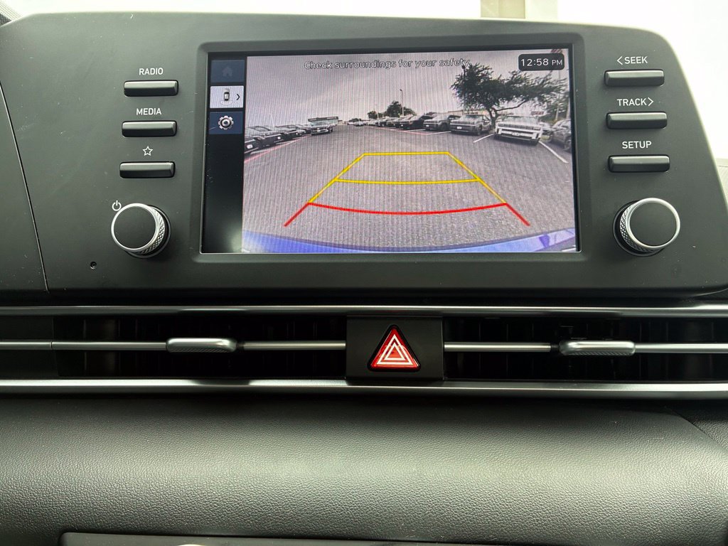 Used 2025 Hyundai Elantra SE FWD image 13