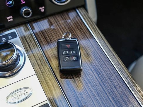 Used 2019 Land Rover Range Rover HSE image 37