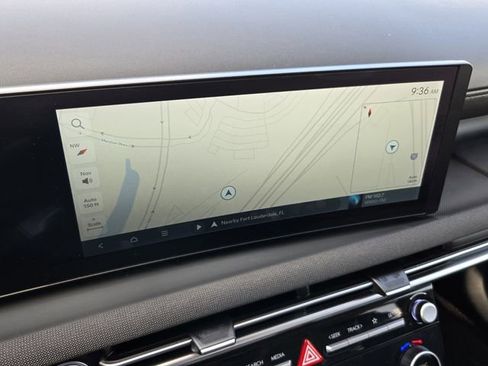 Used 2025 Hyundai Tucson Limited image 21