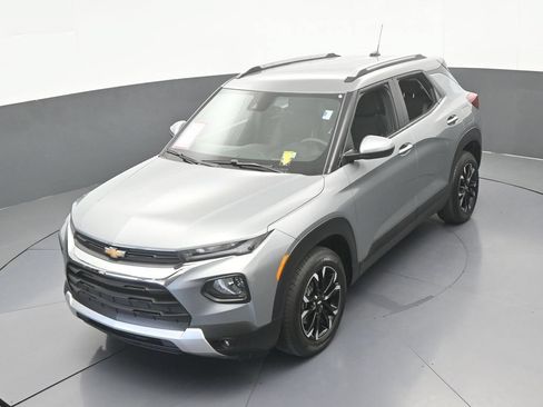 Used 2023 Chevrolet TrailBlazer LT FWD image 43