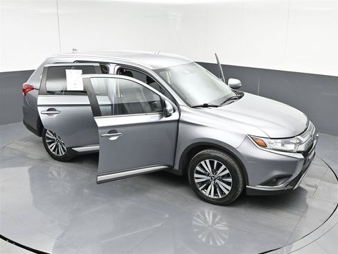 Used 2020 Mitsubishi Outlander SEL AWD/4WD image 38