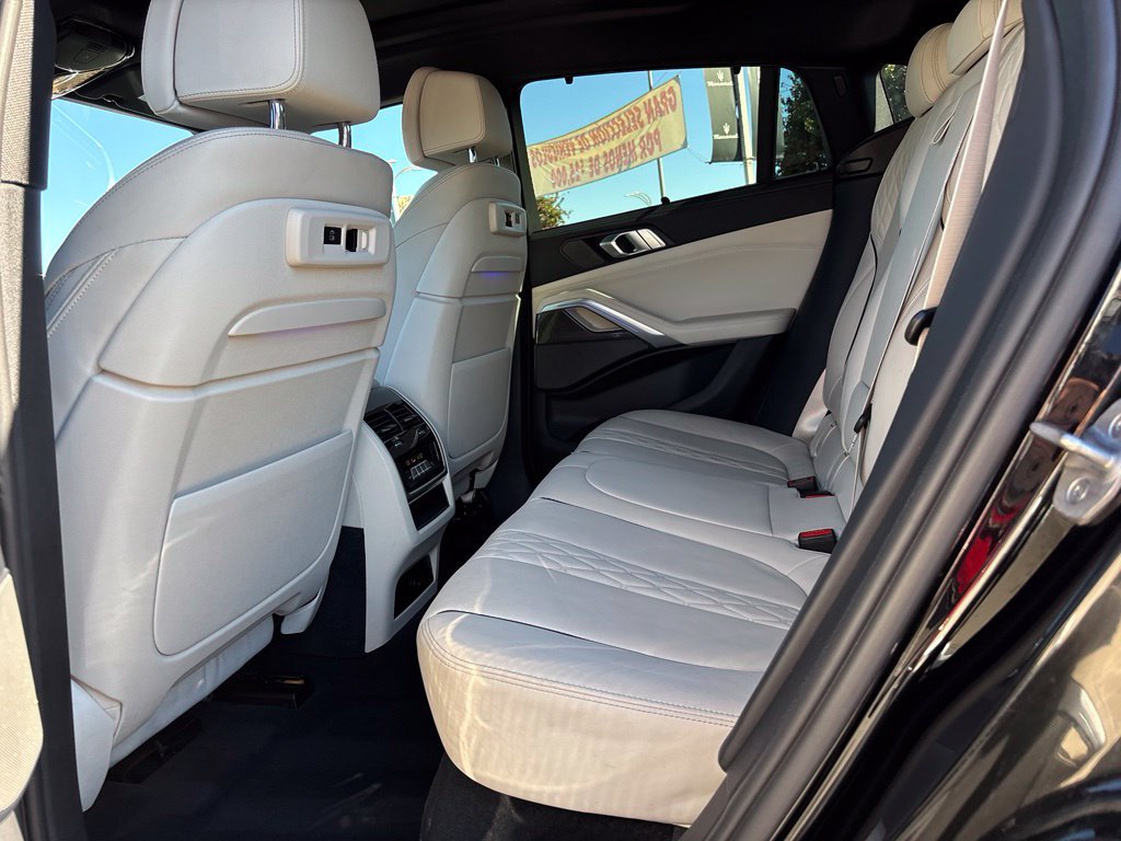 Used 2021 BMW X6 M50i w/ Executive Package AWD/4WD image 10