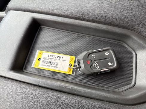 Used 2021 Chevrolet Silverado 1500 LT w/ Texas Edition Plus image 25