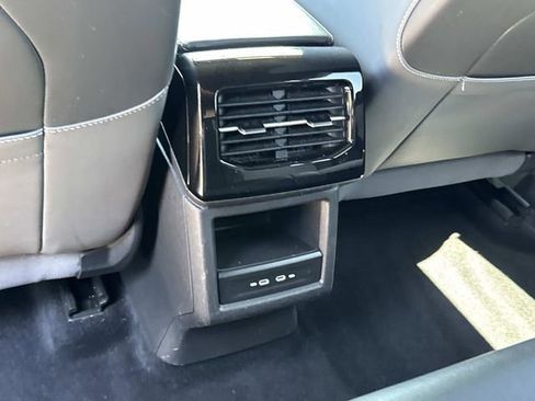 Used 2023 Volkswagen ID.4 Pro RWD image 15