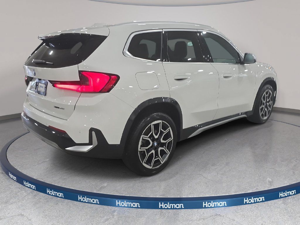 Certified 2023 BMW X1 xDrive28i w/ Convenience Package AWD/4WD image 5