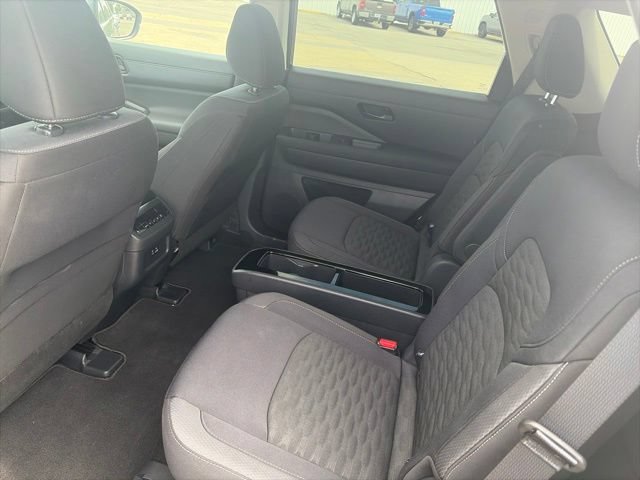 Used 2025 Nissan Pathfinder SV w/ SV Premium Package AWD/4WD image 11