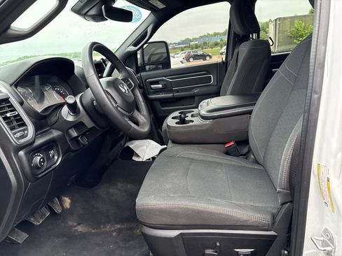 Used 2025 RAM 2500 Big Horn AWD/4WD image 7