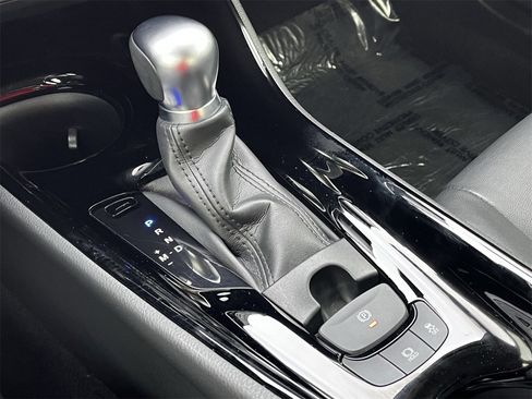 Used 2021 Toyota C-HR Limited image 17