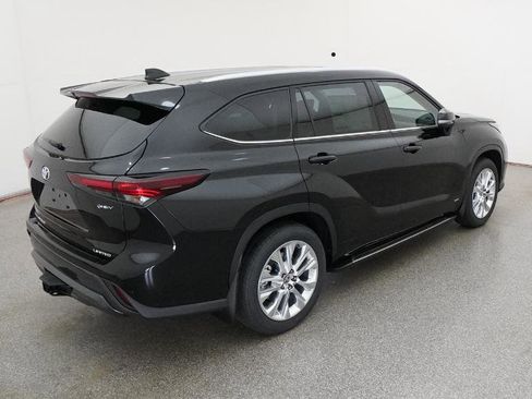 New 2026 Toyota Highlander Limited image 73