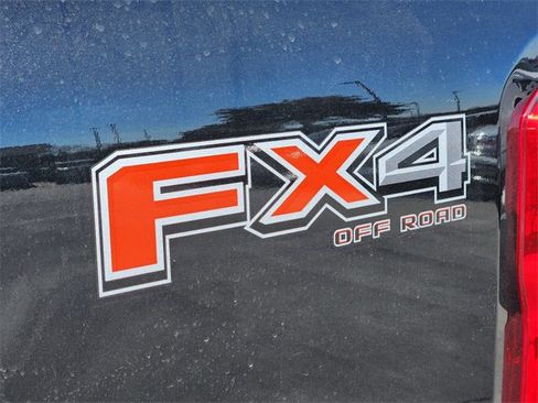 New 2026 Ford F250 Platinum w/ FX4 Off-Road Package image 8