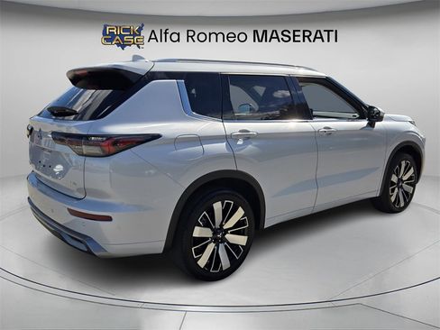 Used 2025 Mitsubishi Outlander SEL image 6