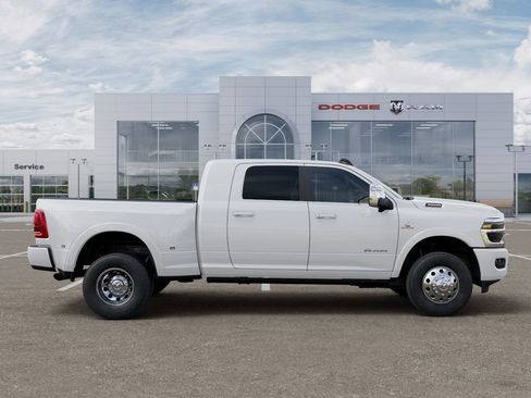New 2026 RAM 3500 Longhorn AWD/4WD image 22