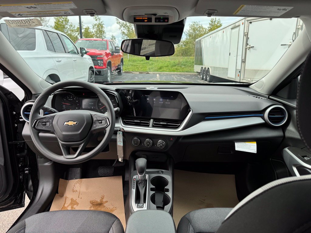 New 2026 Chevrolet Trax LS w/ LS Convenience Package FWD image 20