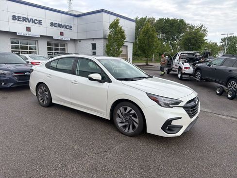 Used 2025 Subaru Legacy Limited AWD/4WD image 10