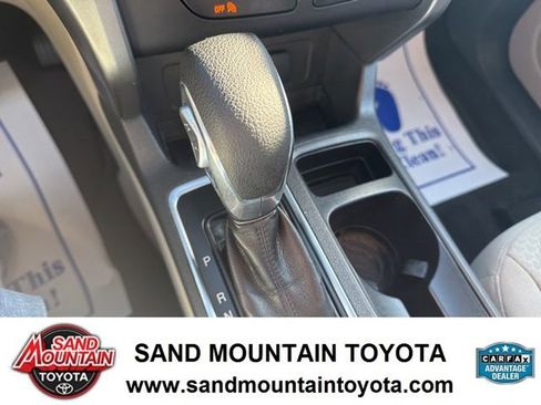 Used 2018 Ford Escape SE w/ SE Sync 3 Package image 21