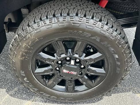 New 2026 GMC Sierra 2500 AT4 w/ AT4 Premium Plus Package AWD/4WD image 17