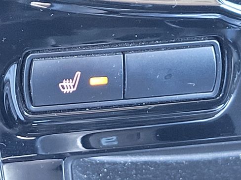 Used 2014 Ford Fiesta Titanium image 21