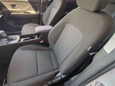 New 2026 Hyundai Kona SE image 17
