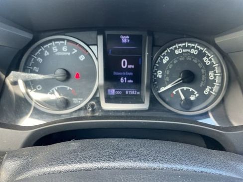 Used 2019 Toyota Tacoma TRD Sport AWD/4WD image 17