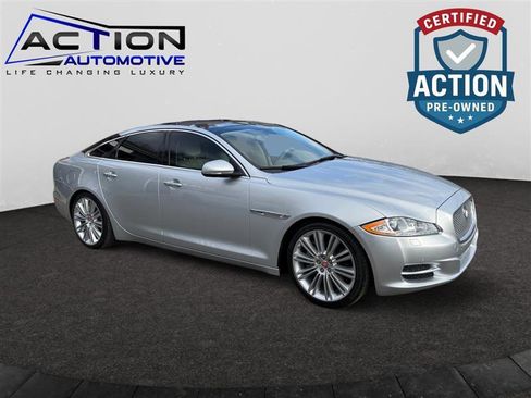 Used 2015 Jaguar XJ image 1