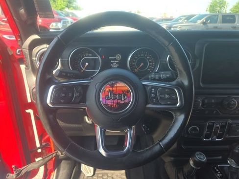 Used 2020 Jeep Wrangler Unlimited Sahara AWD/4WD image 28