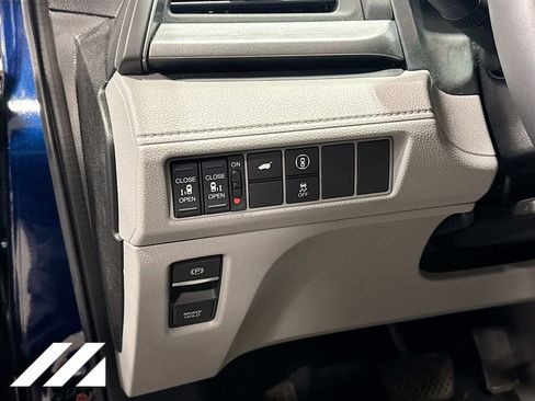 Used 2024 Honda Odyssey EX-L image 10