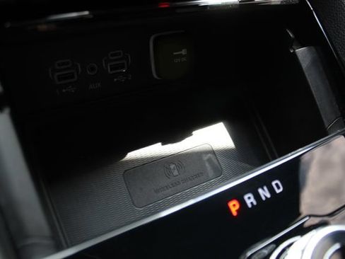 Used 2023 Jeep Grand Cherokee Altitude AWD/4WD image 21