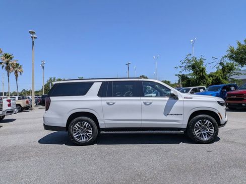 Certified 2025 Chevrolet Suburban Z71 AWD/4WD image 2