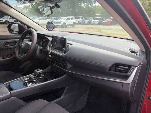 Used 2026 Nissan Rogue S FWD image 11