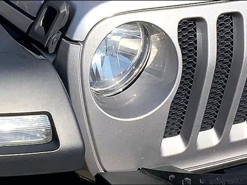 Used 2018 Jeep Wrangler Unlimited Sport S image 28