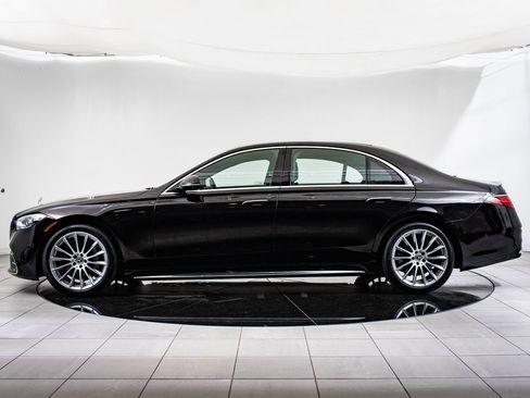 Certified 2022 Mercedes-Benz S 500 4MATIC image 5