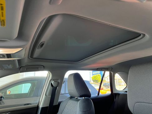 Used 2025 Toyota RAV4 XLE image 30