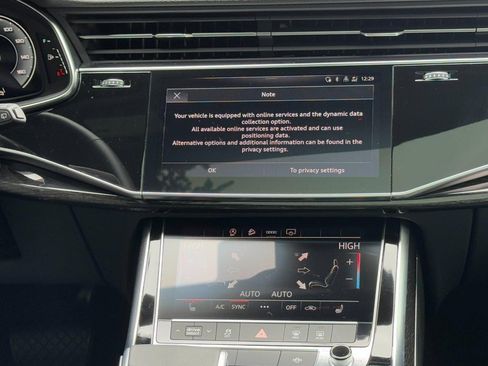 Used 2025 Audi Q7 2.0T Premium w/ Convenience Plus Package image 13