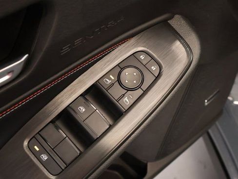 New 2026 Nissan Sentra SR w/ SR Premium Package FWD image 10