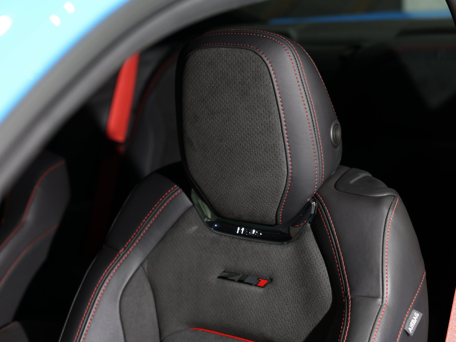 Used 2022 Chevrolet Camaro ZL1 RWD image 41