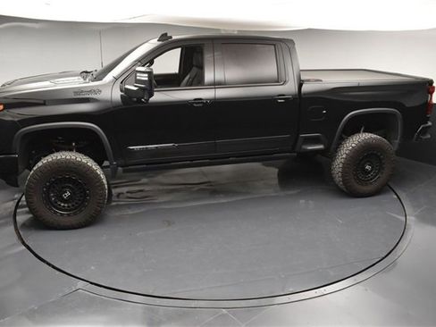Used 2024 Chevrolet Silverado 2500 High Country w/ Midnight Edition image 41
