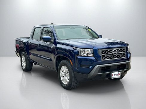 Used 2022 Nissan Frontier SV image 3
