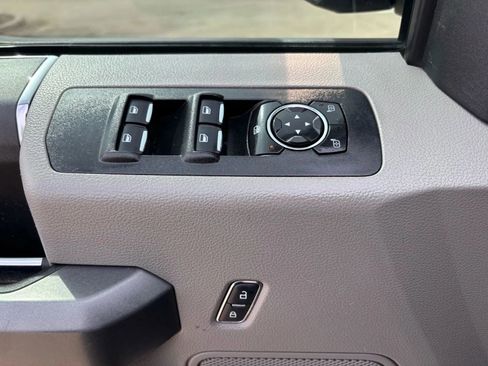 Used 2017 Ford F150 XLT RWD image 12