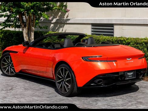 Used 2020 Aston Martin DB11 Volante RWD image 2