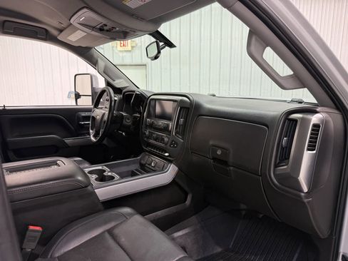 Used 2019 Chevrolet Silverado 2500 LTZ w/ Duramax Plus Package image 14