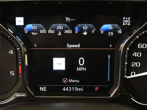 Used 2023 GMC Sierra 2500 Denali w/ Denali Black Diamond Edition AWD/4WD image 36