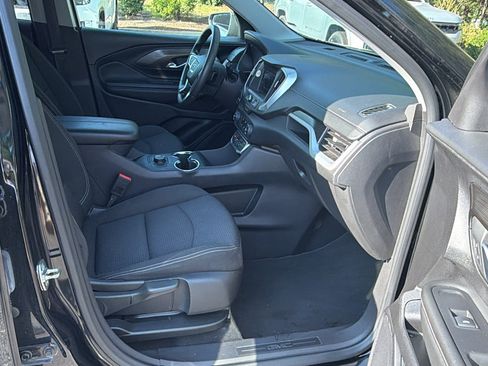 Used 2024 GMC Terrain SLE AWD/4WD image 19