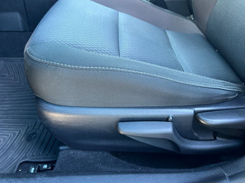 Used 2018 Toyota Corolla LE FWD image 14
