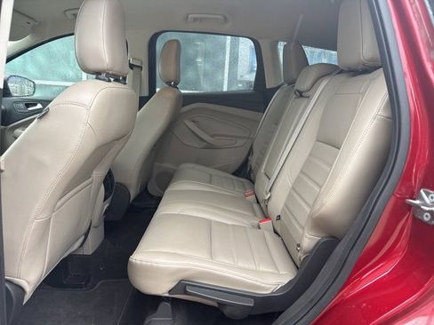 Used 2018 Ford Escape SEL image 9