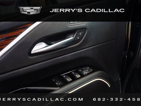 Used 2023 Cadillac Escalade Premium Luxury AWD/4WD image 20