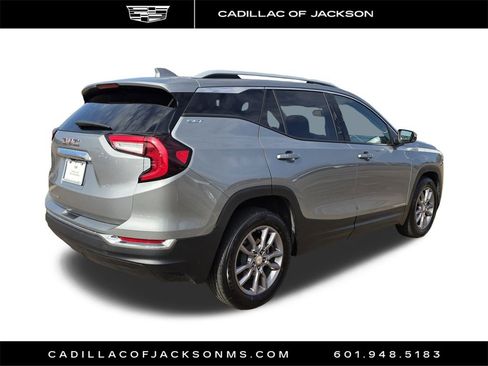 Used 2024 GMC Terrain SLT image 5
