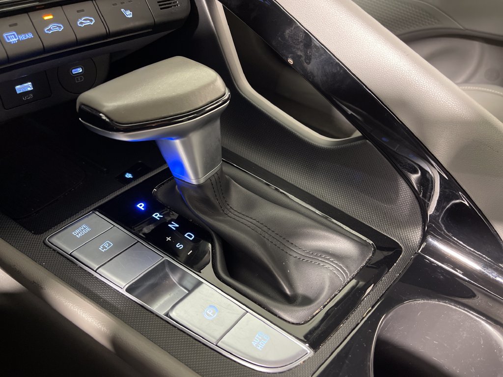 Certified 2025 Hyundai Elantra SEL FWD image 24
