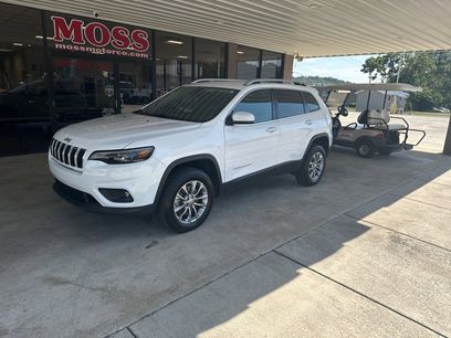 Used 2019 Jeep Cherokee Latitude Plus w/ Comfort/Convenience Group
