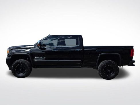 Used 2015 GMC Sierra 2500 Denali w/ Duramax Plus Package AWD/4WD image 4