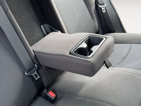 Used 2022 Toyota RAV4 LE w/ Carpet Mat Package (TMS) AWD/4WD image 24